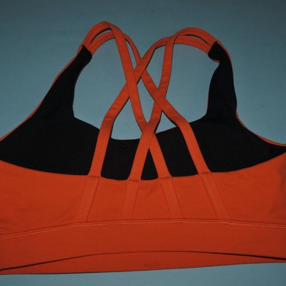 Essential Sports Bra - Picture 4 of 4
